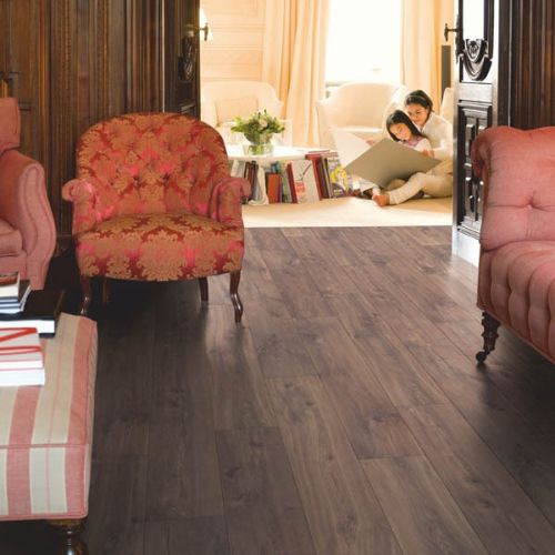 CLM1488_Roble_oscuro_mediaNoche_Quick_Step_Classic_Ambiente